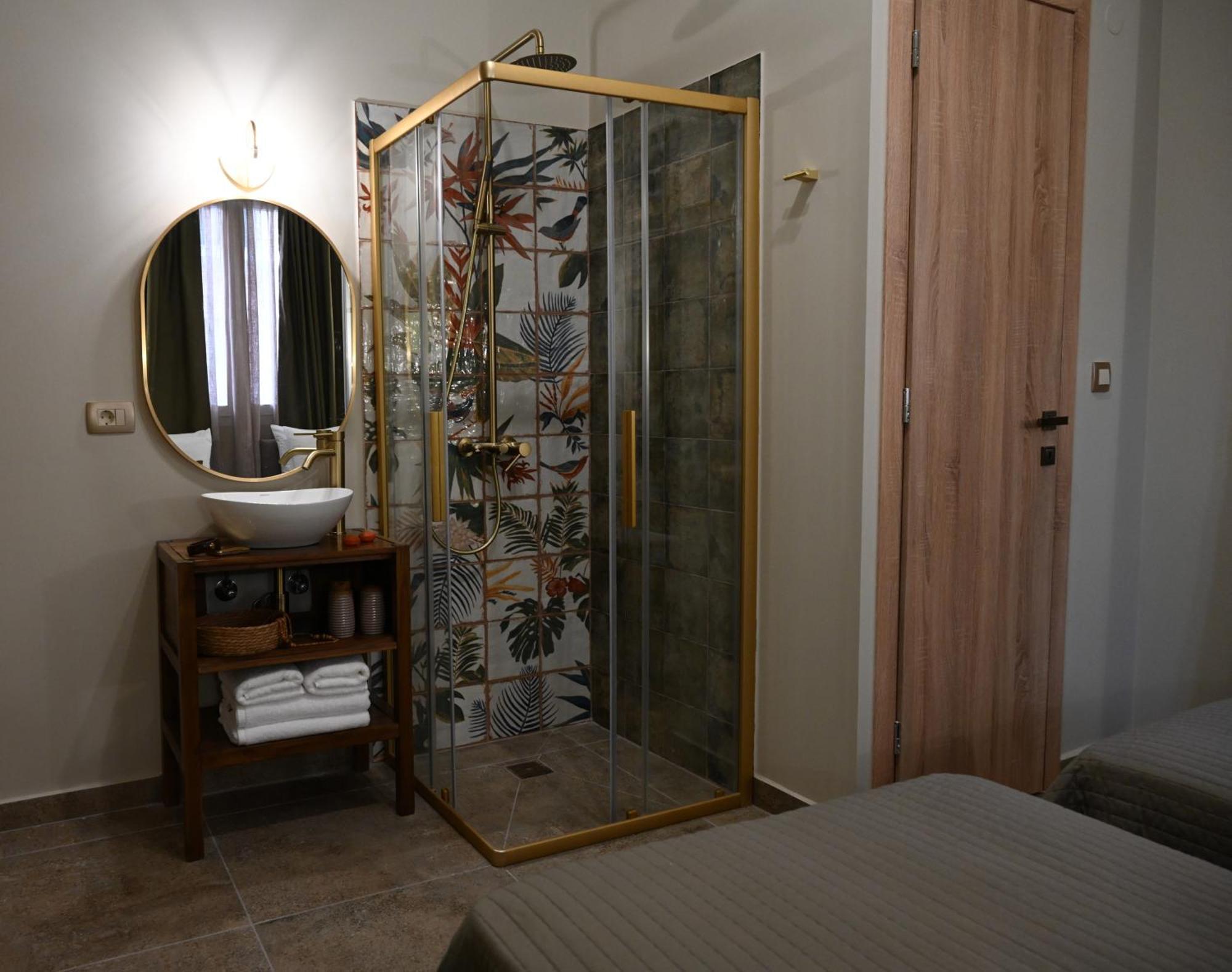 Vivis Hub Aparthotel Argostoli  Buitenkant foto