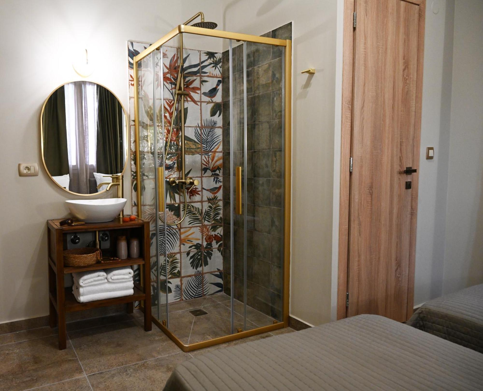 Vivis Hub Aparthotel Argostoli  Buitenkant foto